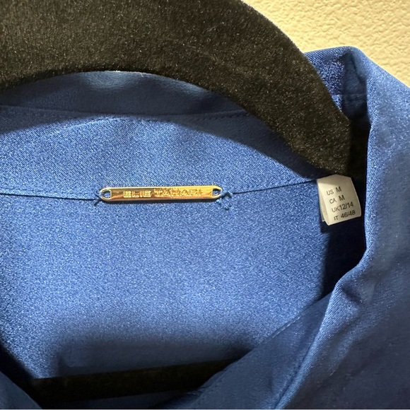 Ellie Tahari 100% silk button down shirt blouse - Picture 4 of 4